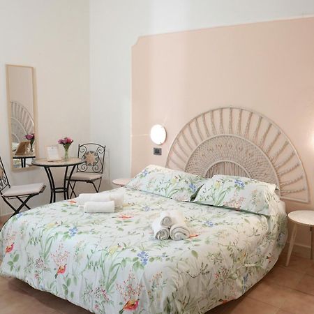 ヴィアレッジョ A Casa Di Mario E Nene Bed & Breakfast エクステリア 写真