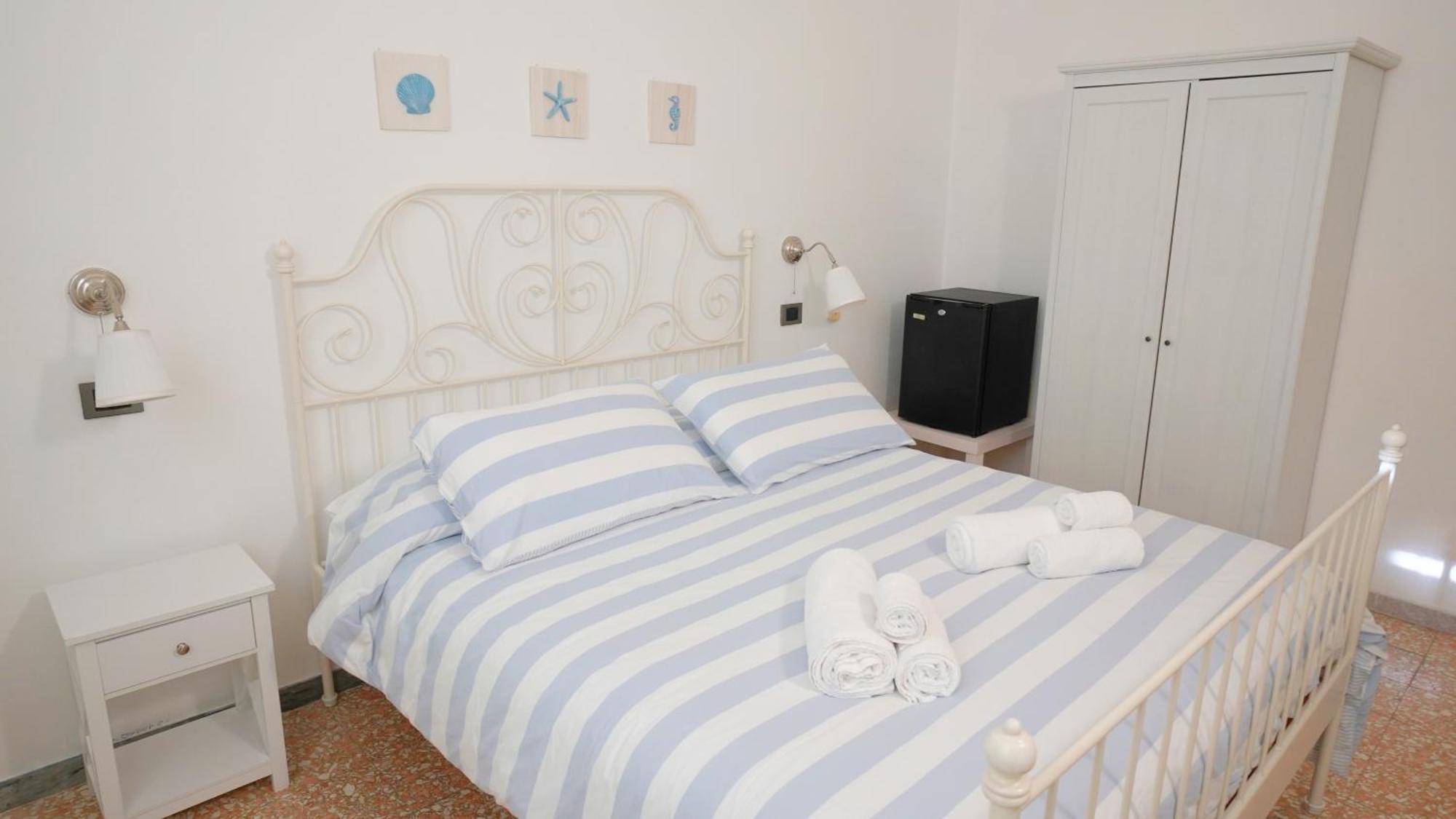 ヴィアレッジョ A Casa Di Mario E Nene Bed & Breakfast エクステリア 写真