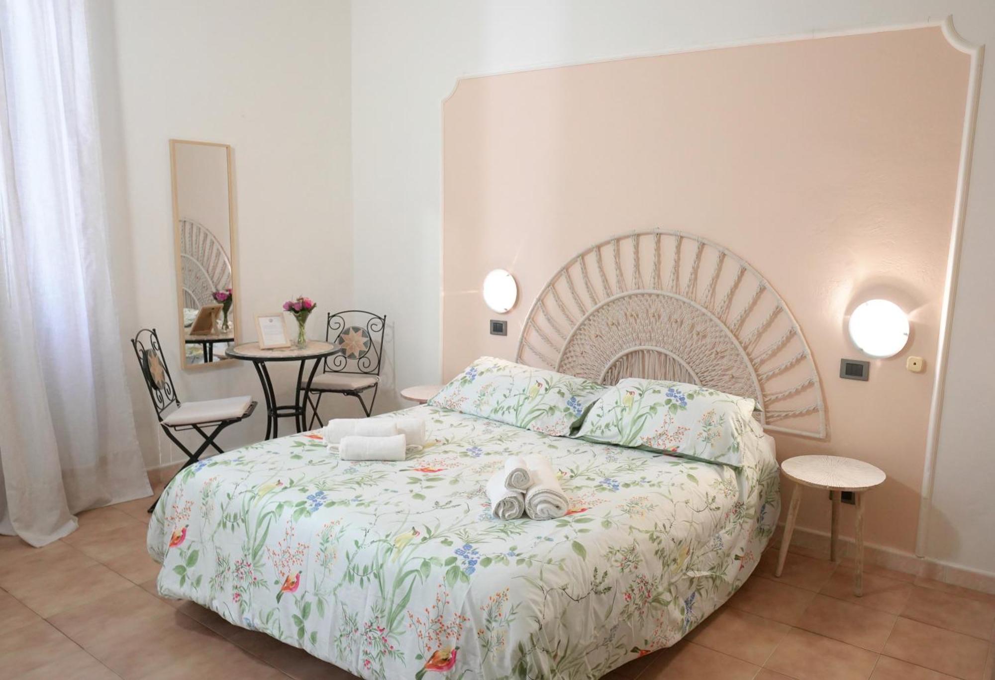 ヴィアレッジョ A Casa Di Mario E Nene Bed & Breakfast エクステリア 写真