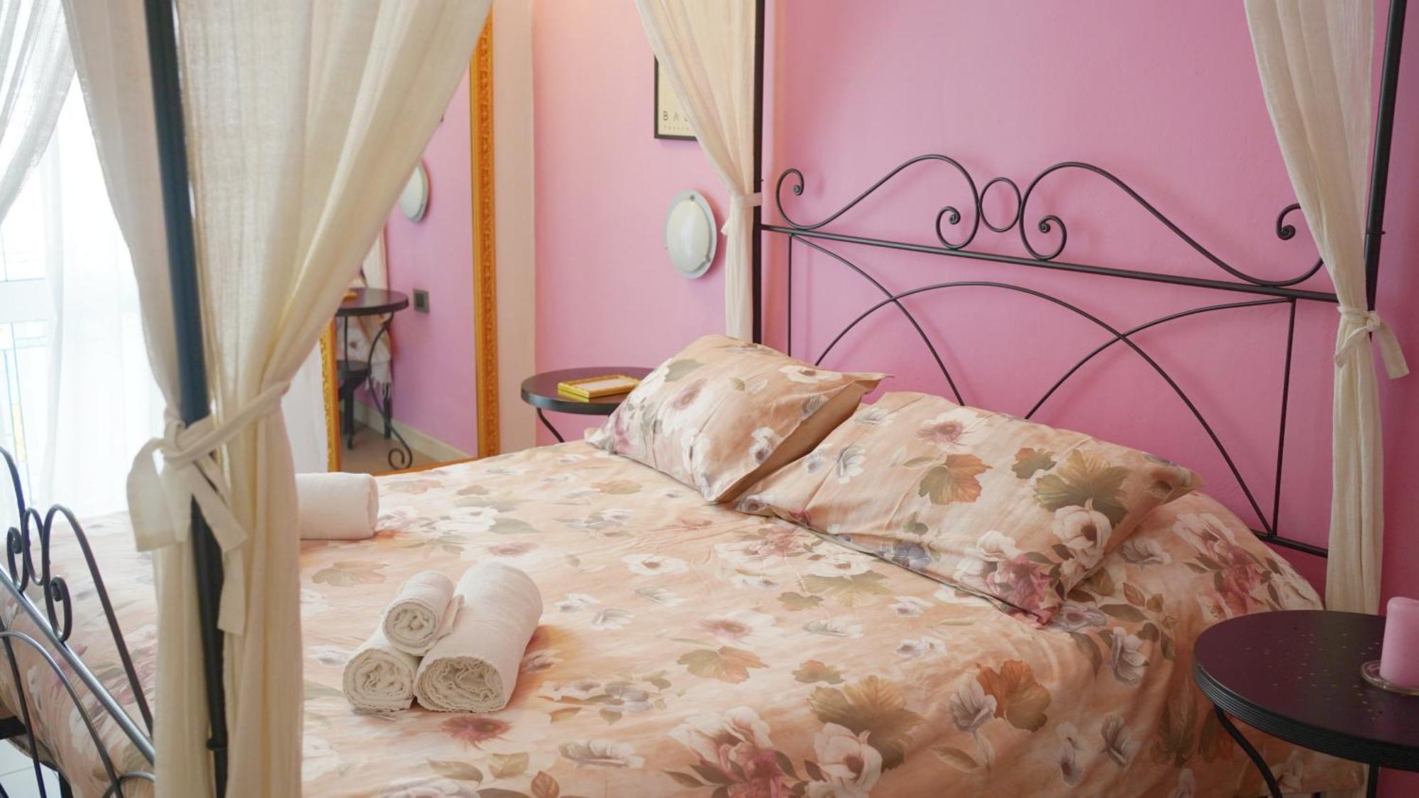 ヴィアレッジョ A Casa Di Mario E Nene Bed & Breakfast エクステリア 写真