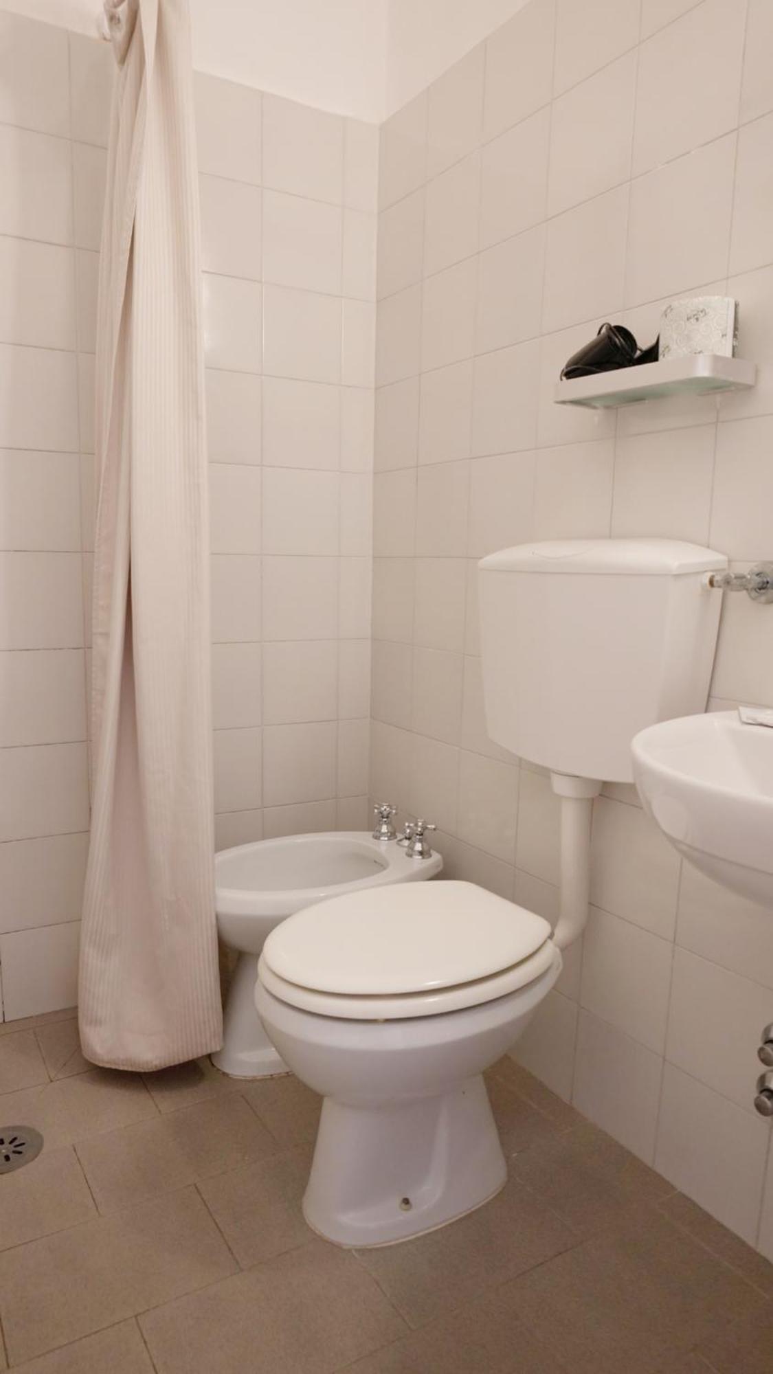 ヴィアレッジョ A Casa Di Mario E Nene Bed & Breakfast エクステリア 写真