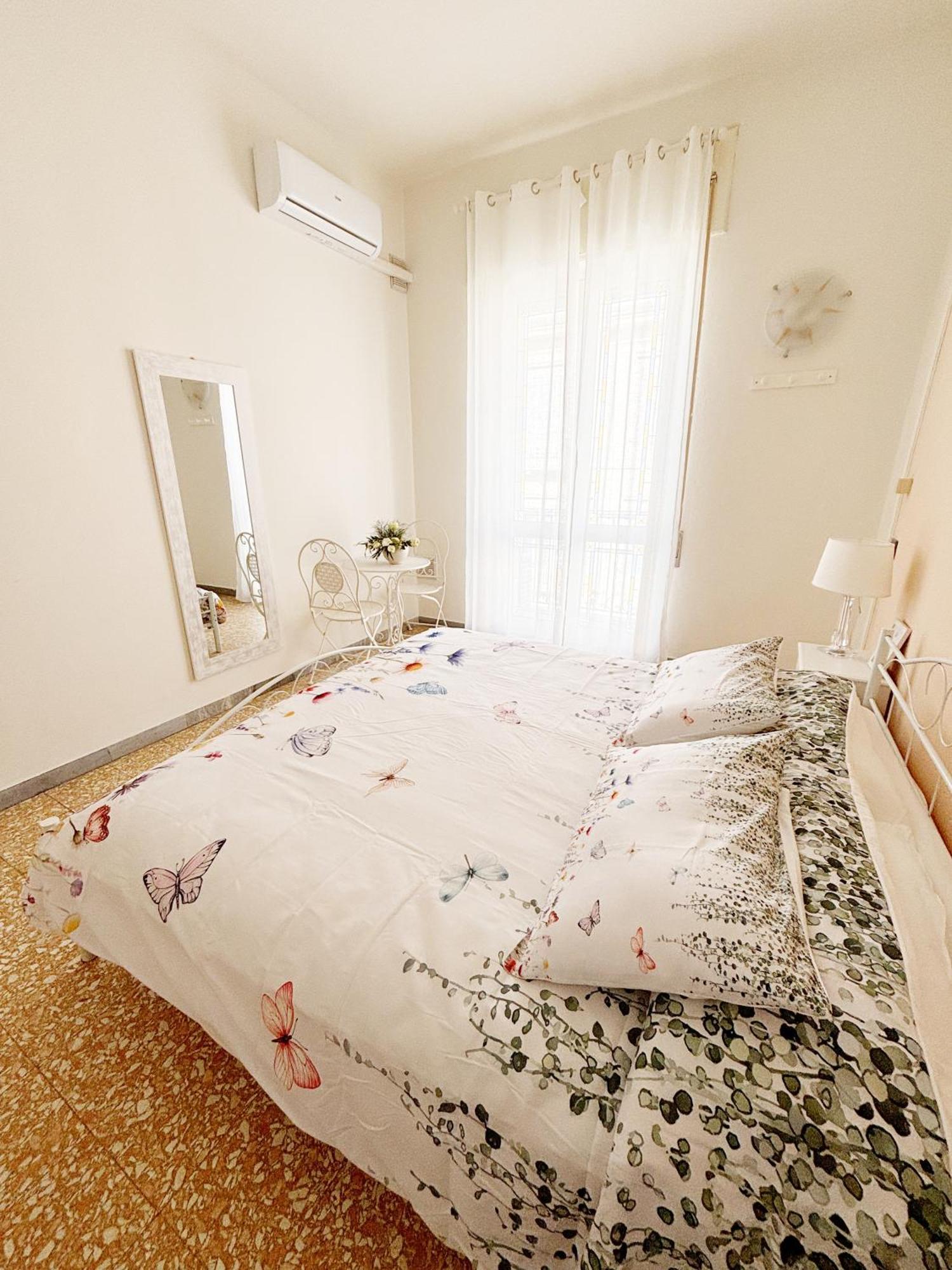 ヴィアレッジョ A Casa Di Mario E Nene Bed & Breakfast エクステリア 写真