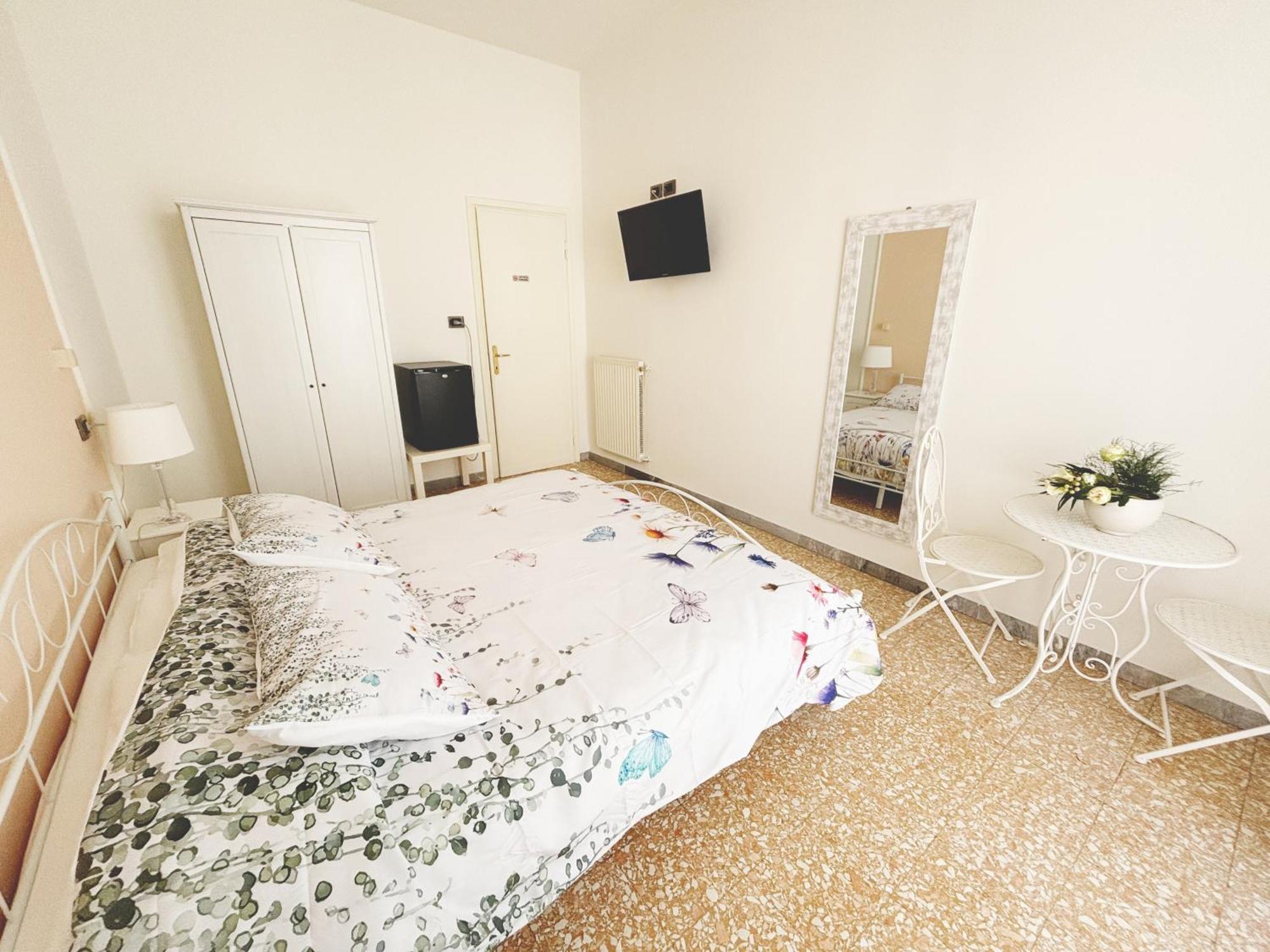 ヴィアレッジョ A Casa Di Mario E Nene Bed & Breakfast エクステリア 写真